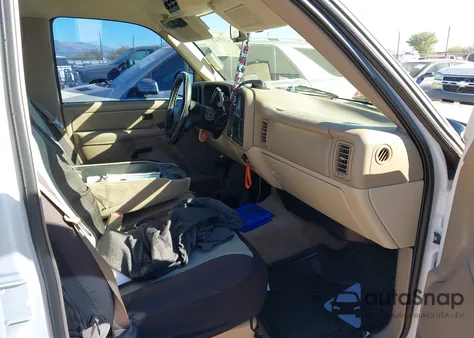 2005 GMC Yukon Sle из США, поврежденный, VIN 1GKEC13V35R167020